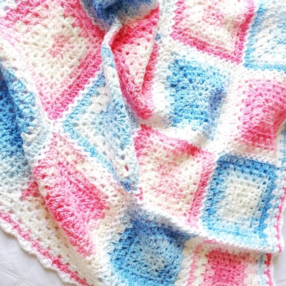 Crochet BABY BLANKET AFGHAN Lap Granny Squares 31"x 31" Blue Pink White - Picture 4 of 7